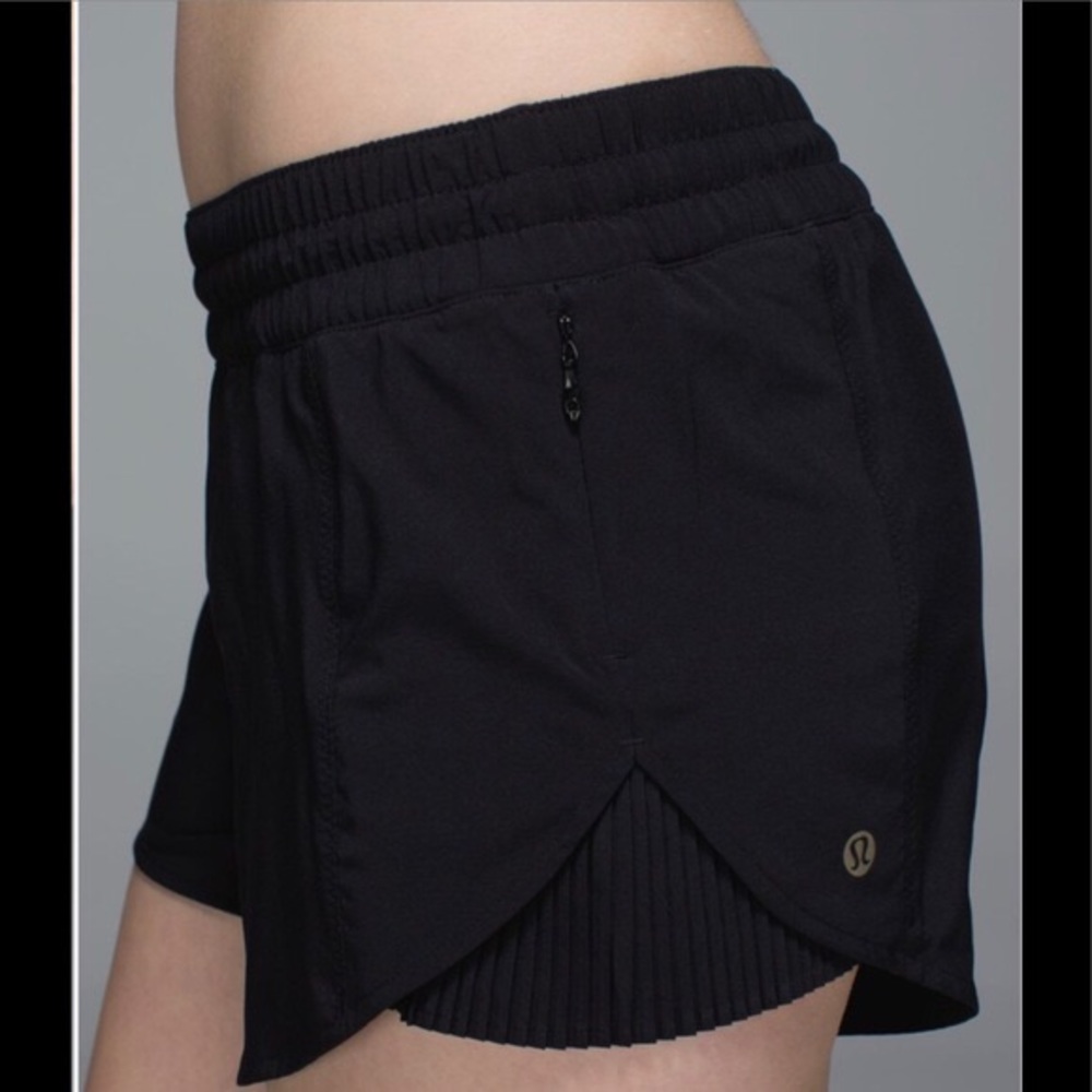 Lululemon | Pleat to Street Short